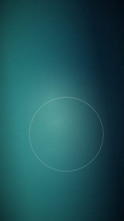 林晚语 - 深夜值班的电台主播，习惯把听众的声音记下来